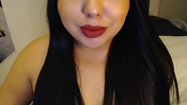 Snapshot of Internacionalist7 chatting on October 6, 2025, 11:05 pm Internacionalist7 online show from October 6, 2025, 11:05 pm