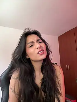 Dahian-peach online show from April 18, 2026, 7:58 pm