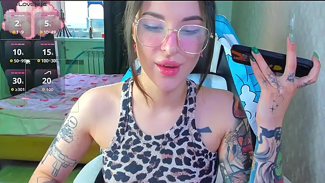 folinskayyya online show from June 14, 2026, 5:19 am