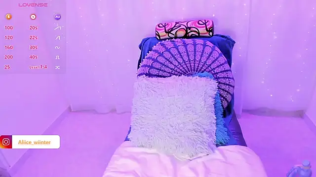 Snapshot of Alice_winter_ chatting on January 16, 2025, 11:59 pm Alice winter online show from January 16, 2025, 11:59 pm