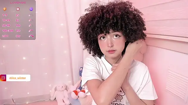 Snapshot of Alice_winter_ chatting on July 28, 2026, 11:15 pm Alice winter online show from July 28, 2026, 11:15 pm