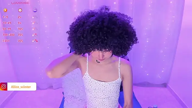 Snapshot of Alice_winter_ chatting on January 18, 2025, 8:40 pm Alice winter online show from January 18, 2025, 8:40 pm