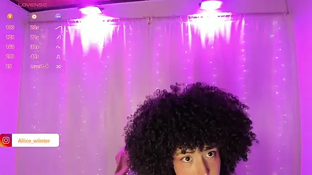 Snapshot of Alice_winter_ chatting on February 23, 2025, 9:05 pm Alice winter online show from February 23, 2025, 9:05 pm