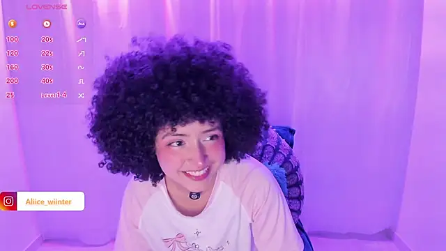 Snapshot of Alice_winter_ chatting on March 17, 2025, 7:26 pm Alice winter online show from March 17, 2025, 7:26 pm