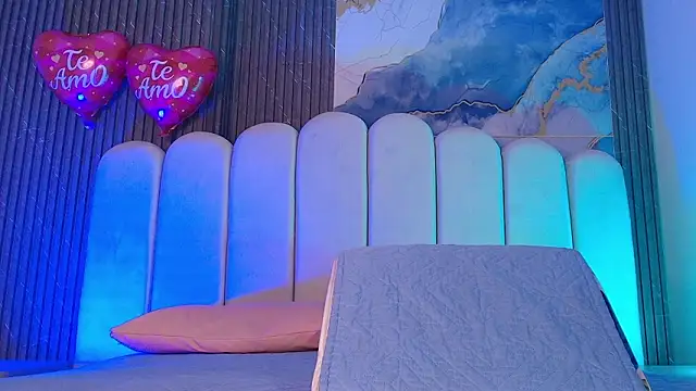 hot dione online show from February 24, 2026, 7:15 pm