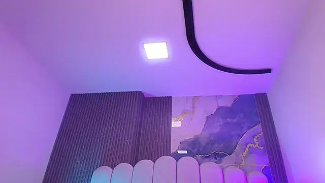 hot dione online show from January 7, 2026, 7:19 pm