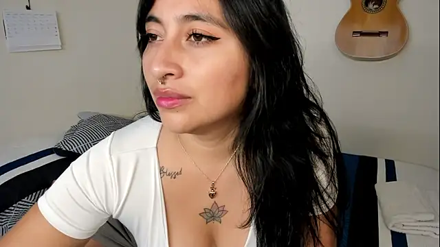 LisaHadwin online show from June 16, 2026, 4:51 pm
