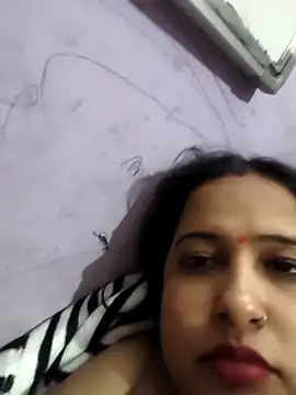 Snapshot of MohiniBhabhi chatting on March 21, 2026, 10:42 am MohiniBhabhi online show from March 21, 2026, 10:42 am