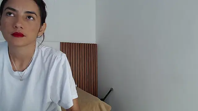 Snapshot of Dakotagloss chatting on March 21, 2025, 9:34 pm Dakotagloss online show from March 21, 2025, 9:34 pm