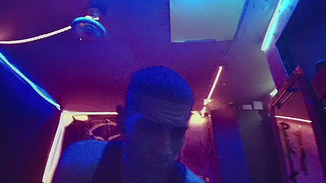 Snapshot of Megaman77777 chatting on September 26, 2025, 9:49 am Megaman77777 online show from September 26, 2025, 9:49 am