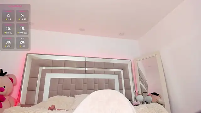 Snapshot of Nicolle_foxy chatting on September 10, 2025, 12:59 pm Nicolle foxy online show from September 10, 2025, 12:59 pm