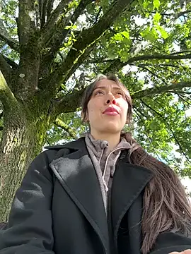 emiliasommer online show from September 27, 2025, 10:54 am