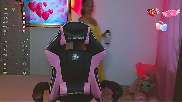 Mei Kelly online show from February 15, 2025, 10:00 pm