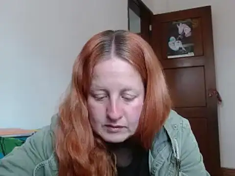 ViioletaMora online show from October 29, 2025, 9:25 pm