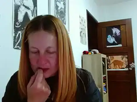 ViioletaMora online show from April 13, 2026, 3:21 am