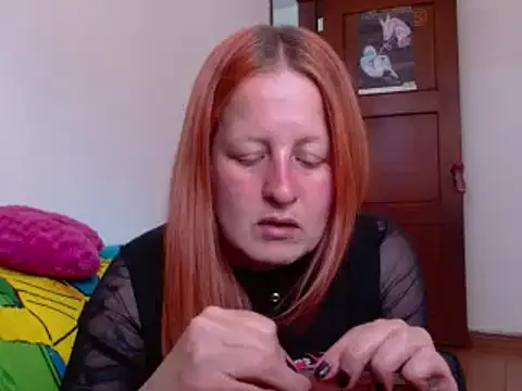 ViioletaMora online show from October 24, 2025, 5:56 pm