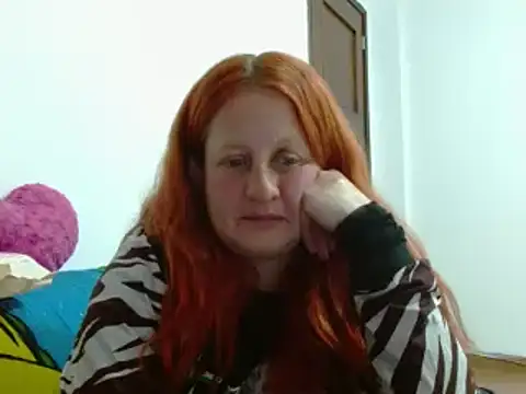 ViioletaMora online show from September 26, 2025, 5:14 am