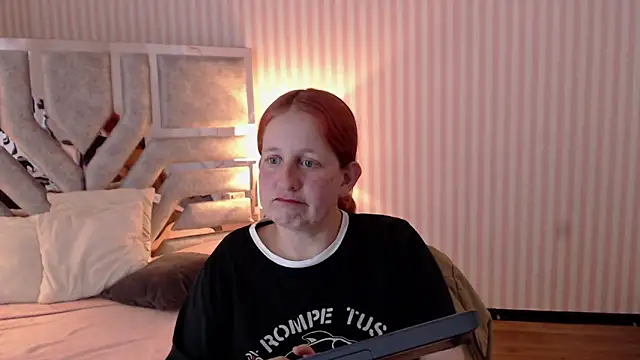 ViioletaMora online show from March 17, 2025, 11:24 pm