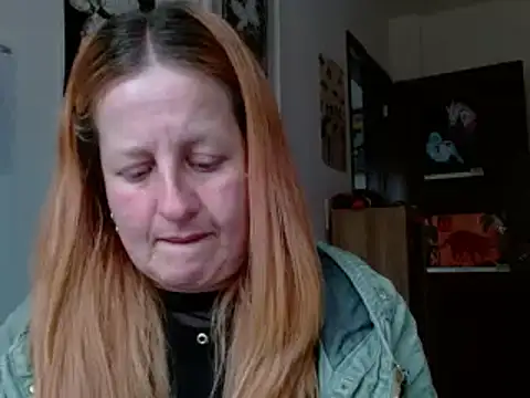 ViioletaMora online show from April 13, 2026, 9:41 pm