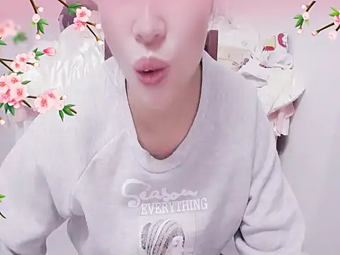 xiaoxuer online show from March 12, 2025, 4:08 am