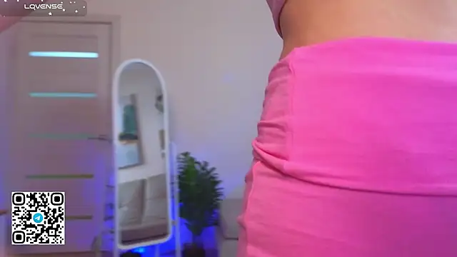 oliviabr0wn0 online show from September 18, 2025, 2:14 am