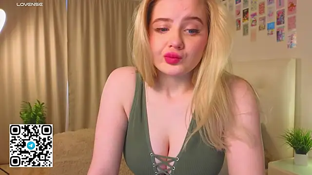 oliviabr0wn0 online show from October 7, 2025, 2:12 am