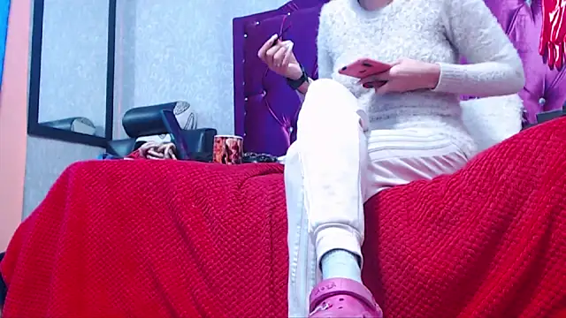 Snapshot of AyshaScott chatting on November 28, 2025, 12:49 pm AyshaScott online show from November 28, 2025, 12:49 pm