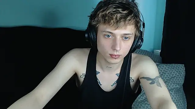 axxxturel online show from February 26, 2025, 7:34 am