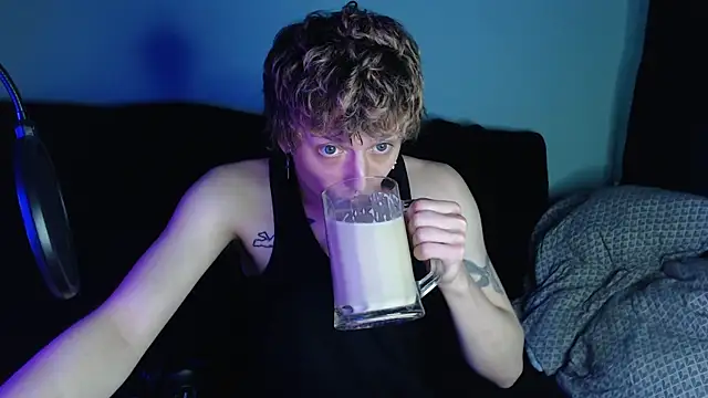 axxxturel online show from March 12, 2025, 6:53 pm