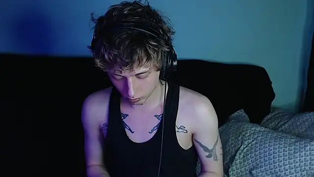 axxxturel online show from March 18, 2025, 2:29 am