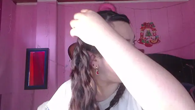 NikkiRous  online show from September 19, 2025, 12:42 pm