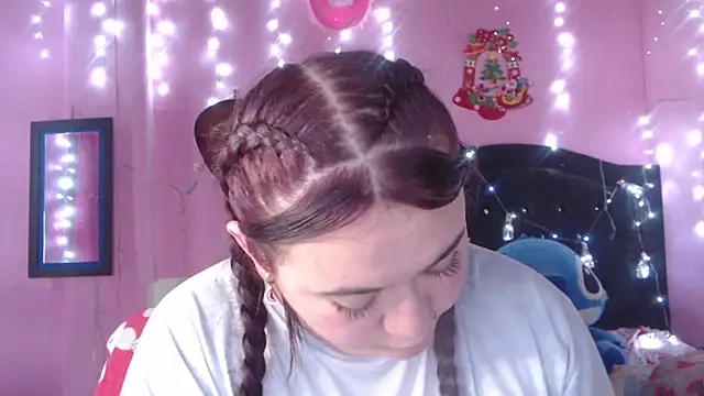 NikkiRous  online show from November 7, 2025, 12:37 am