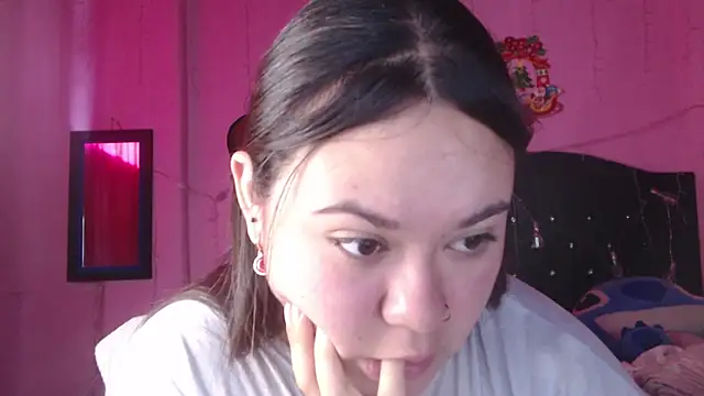 NikkiRous  online show from October 5, 2025, 1:46 pm