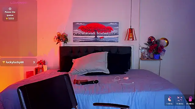 Dulce charlottee online show from September 24, 2025, 7:42 pm