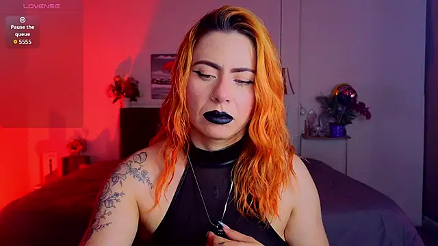 Dulce charlottee online show from October 2, 2025, 7:39 pm