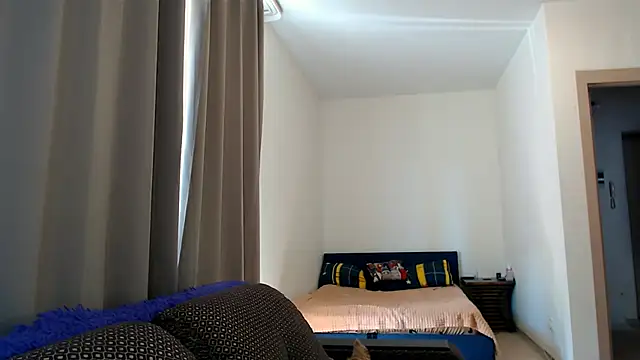 Snapshot of Helen_Adams_ chatting on June 2, 2026, 6:46 am Helen Adams online show from June 2, 2026, 6:46 am