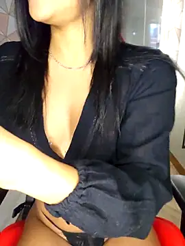 moreninhasilva online show from October 18, 2025, 12:12 am