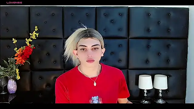 Daniela Pink  online show from March 26, 2026, 7:34 pm