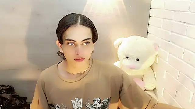 Daniela Pink  online show from September 14, 2025, 9:04 pm