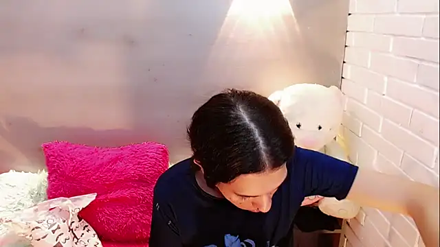 Daniela Pink  online show from December 19, 2025, 8:00 pm