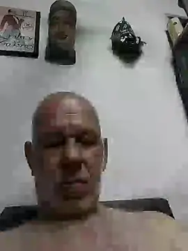 FabiQuilmes online show from January 15, 2025, 2:06 am