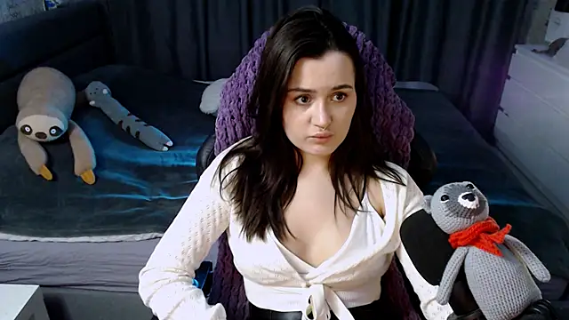 Snapshot of KiraYammy chatting on January 8, 2025, 10:27 pm KiraYammy online show from January 8, 2025, 10:27 pm