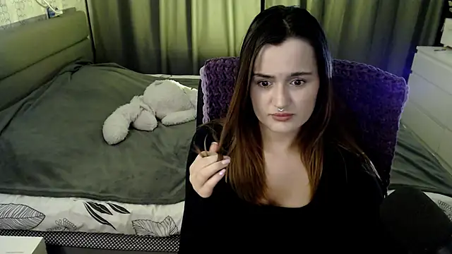 Snapshot of KiraYammy chatting on December 20, 2024, 1:25 am KiraYammy online show from December 20, 2024, 1:25 am