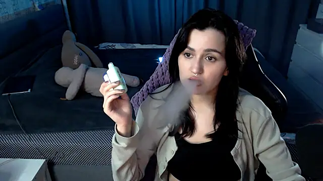 Snapshot of KiraYammy chatting on November 14, 2025, 10:35 pm KiraYammy online show from November 14, 2025, 10:35 pm