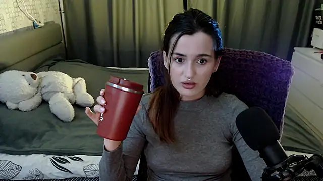 Snapshot of KiraYammy chatting on December 19, 2024, 10:21 pm KiraYammy online show from December 19, 2024, 10:21 pm