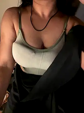 shuhana  online show from September 18, 2025, 12:57 am