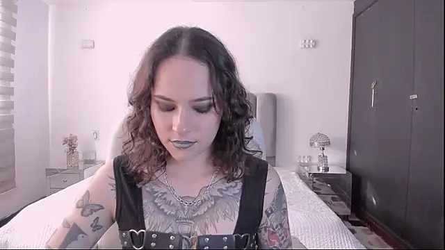 Snapshot of AnnyThompson_ chatting on February 23, 2026, 9:37 pm AnnyThompson online show from February 23, 2026, 9:37 pm