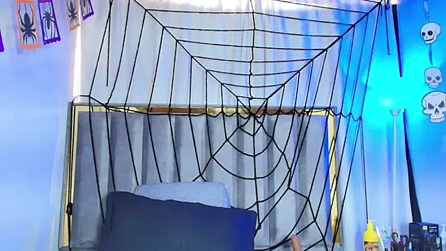 Snapshot of Zoe_Curvy chatting on October 27, 2025, 12:17 pm Zoe Curvy online show from October 27, 2025, 12:17 pm