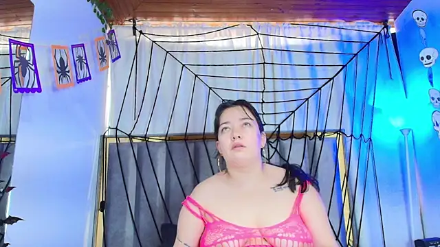 Snapshot of Zoe_Curvy chatting on October 17, 2025, 12:40 pm Zoe Curvy online show from October 17, 2025, 12:40 pm