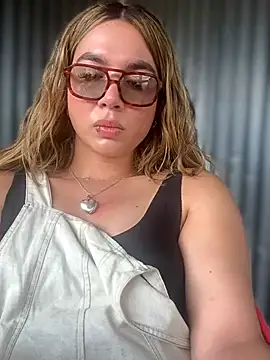 Jules Anderson online show from April 4, 2026, 4:35 pm